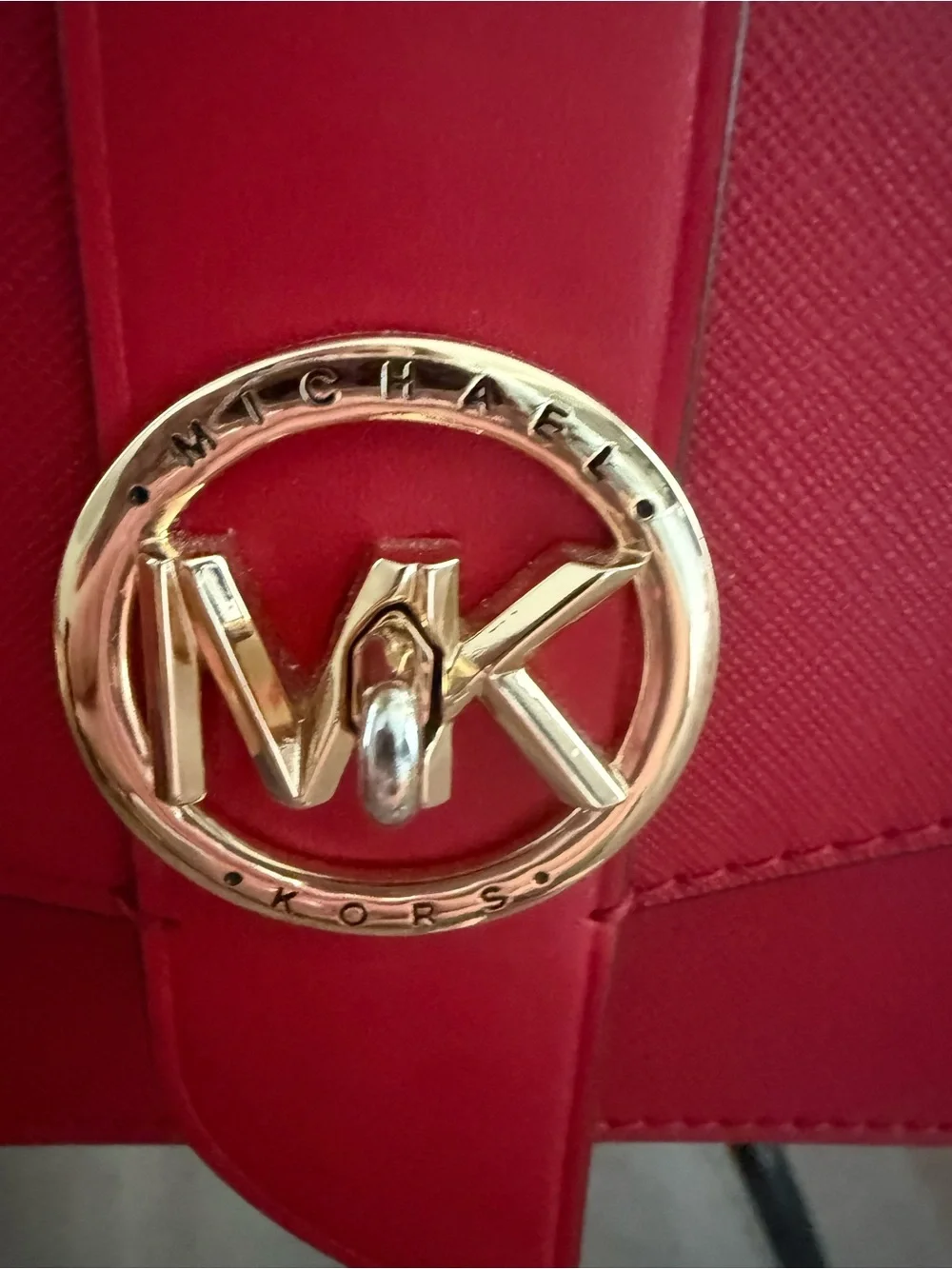 Michael Kors Greenwich Saffiano Leather Shoulder Bag – Crimson – Never Used